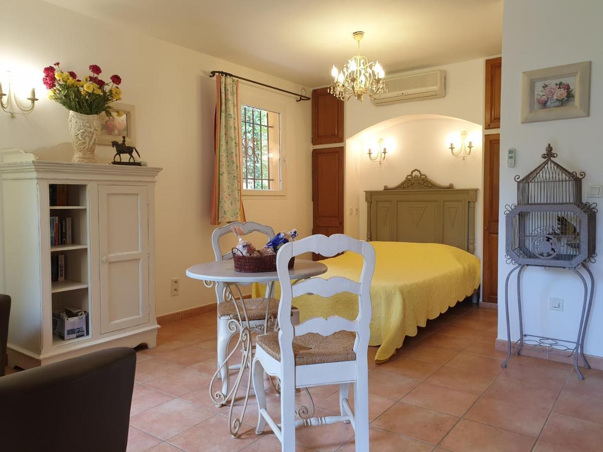 Residence A Merula Calvi  Exterior photo